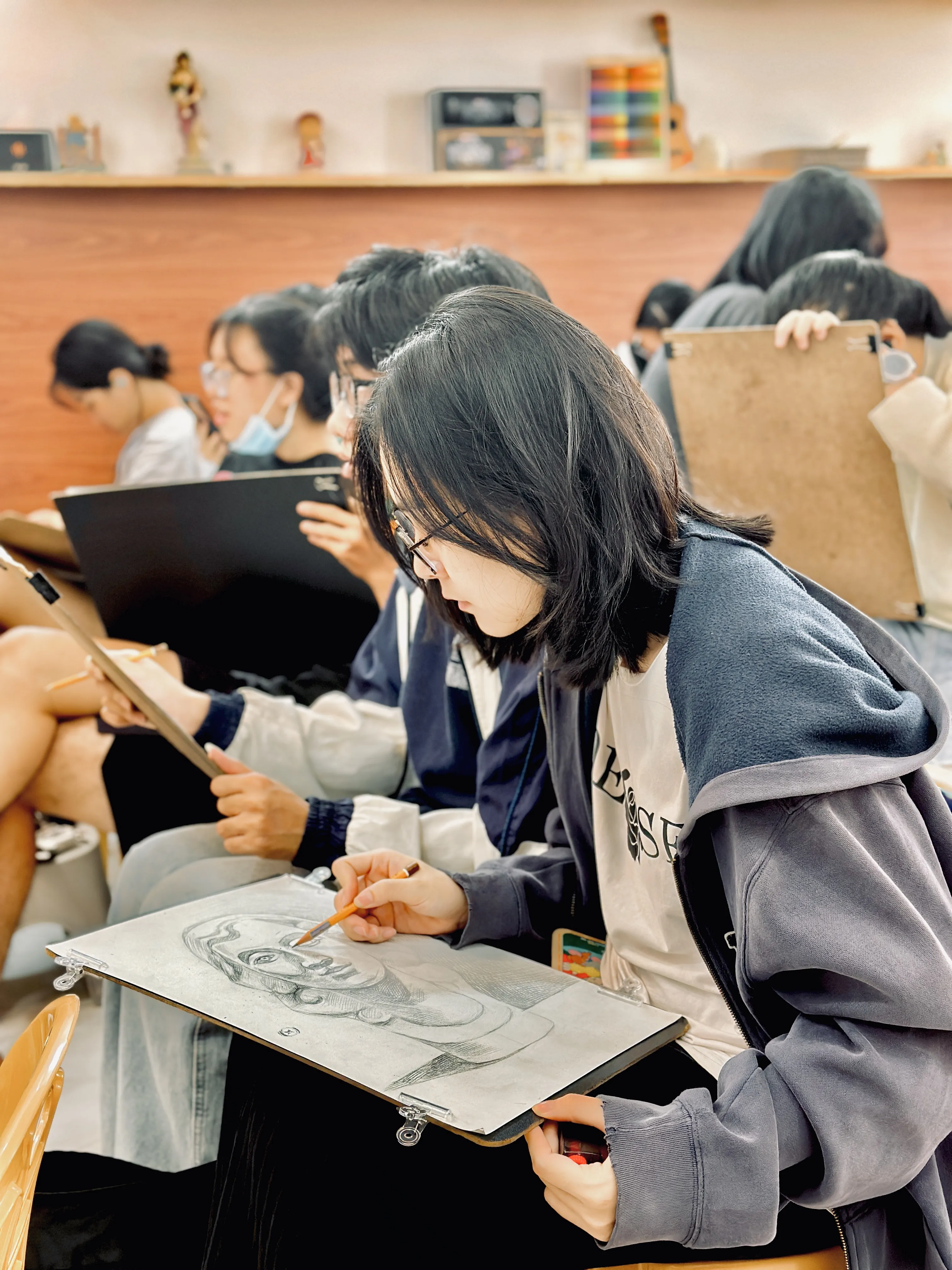 Học viên vẽ